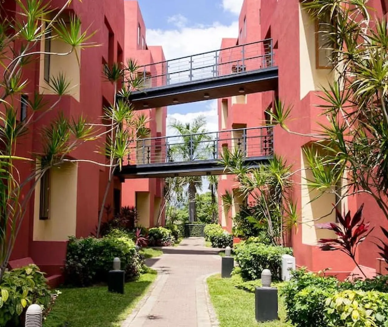 Ctbh At Argyle Apt 3 - 1-Bedroom W Pool Kingston 0*,  Jamaica